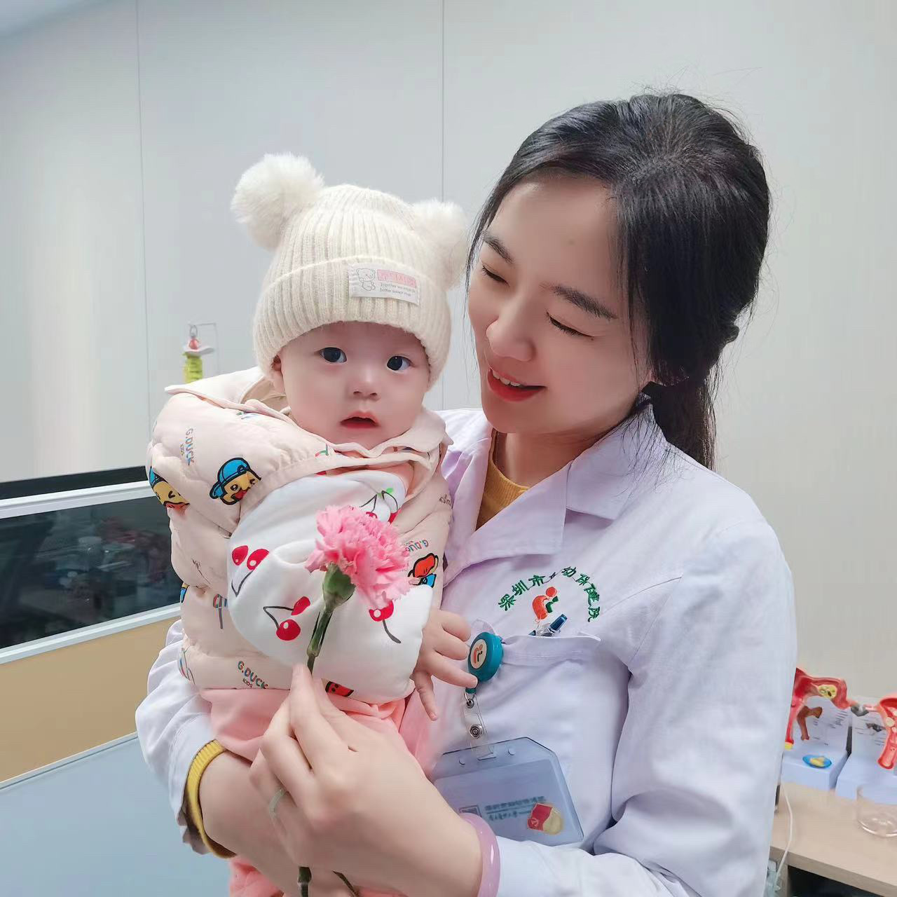 After repeated failed embryo transfers, she added acupuncture to support her IVF journey. Her next transfer led to a successful pregnancy and healthy delivery.