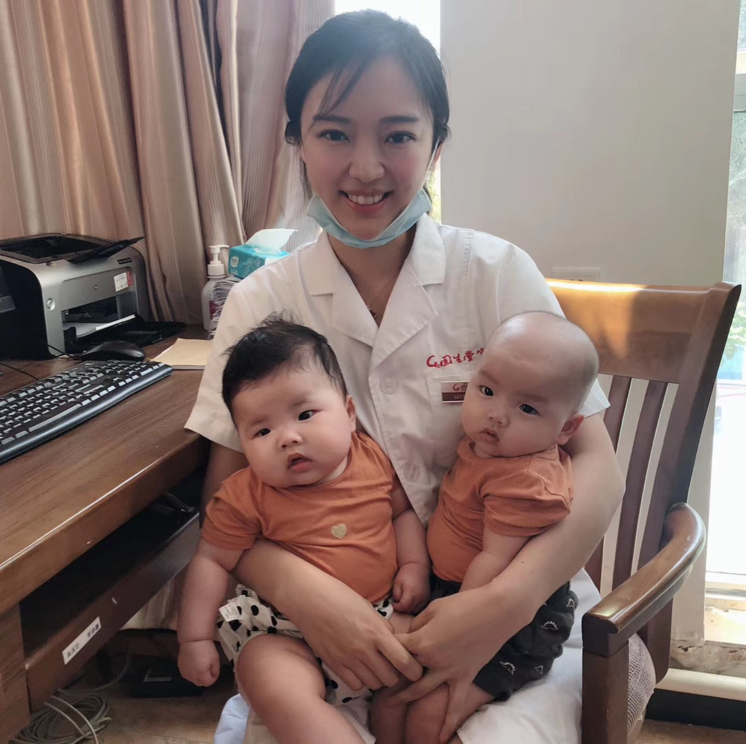After recurrent losses and multiple treatment setbacks, she continued her fertility journey with acupuncture support. She later welcomed healthy twins.